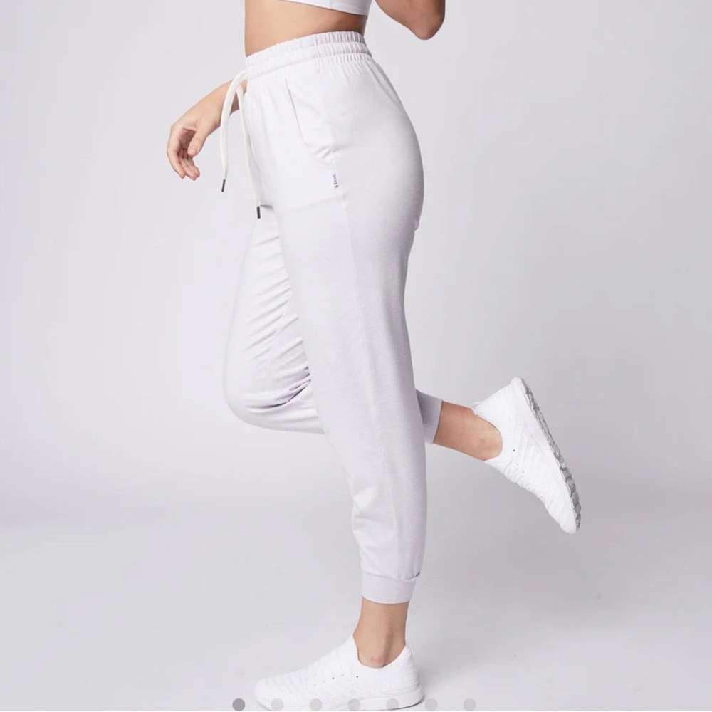 Feat BlanketBlend Move Joggers Light Lavender Size M NWT